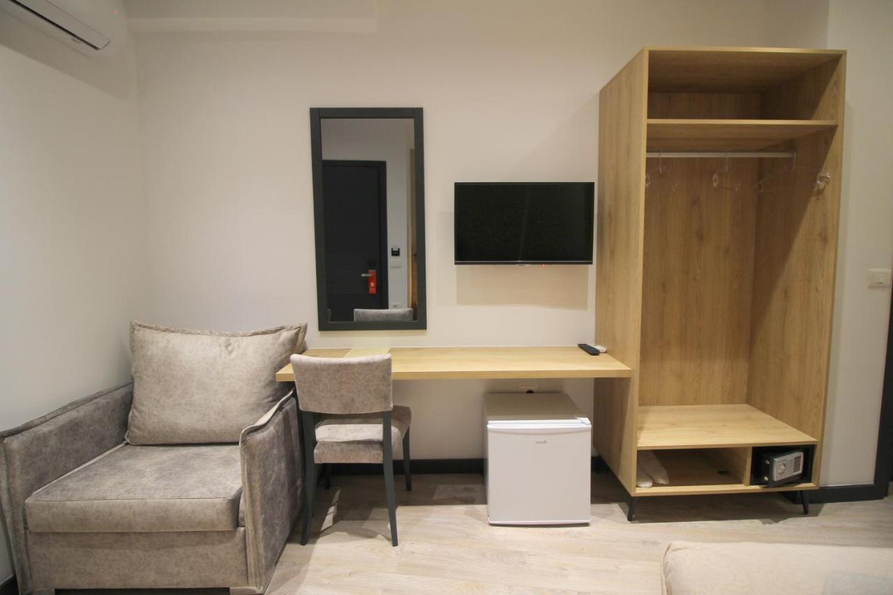 F&J Hotel Σαράντα Εξωτερικό φωτογραφία