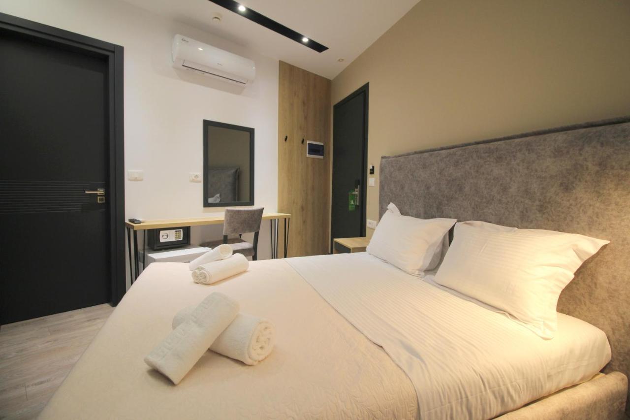F&J Hotel Σαράντα Εξωτερικό φωτογραφία