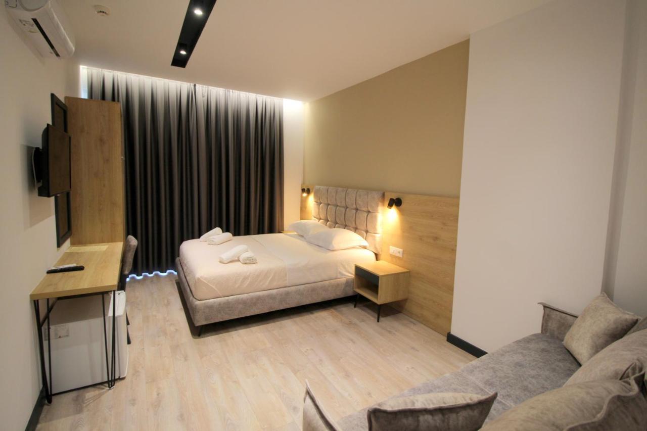 F&J Hotel Σαράντα Εξωτερικό φωτογραφία