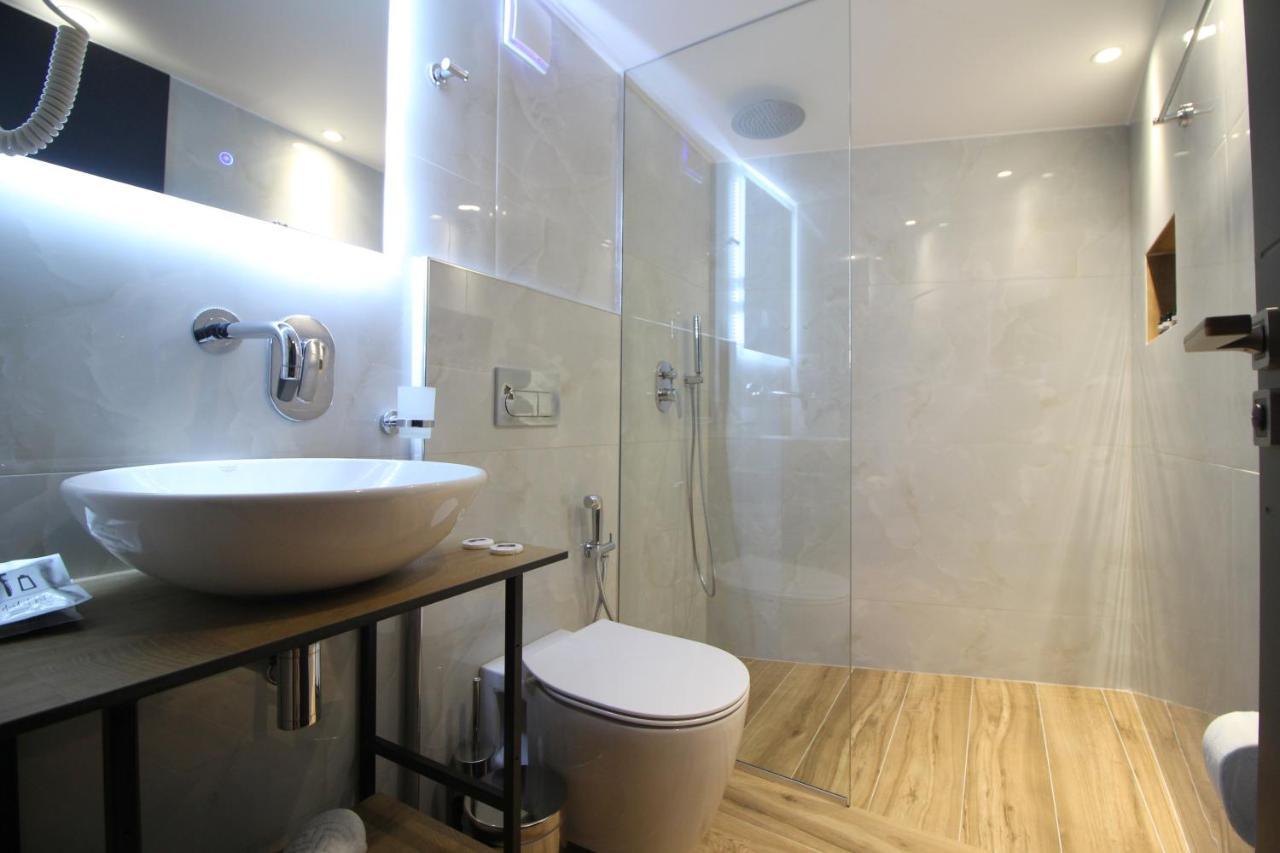 F&J Hotel Σαράντα Εξωτερικό φωτογραφία