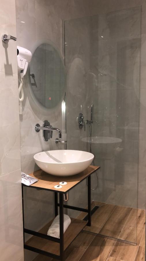 F&J Hotel Σαράντα Εξωτερικό φωτογραφία