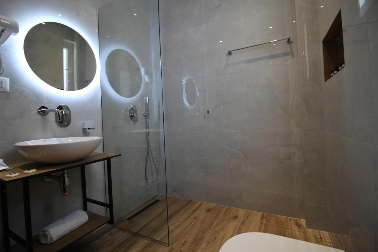 F&J Hotel Σαράντα Εξωτερικό φωτογραφία